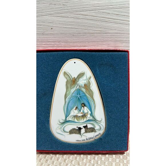 P. Buckley Moss ornament A Child Is Born 2006 Porcelain - Picture 3 of 3